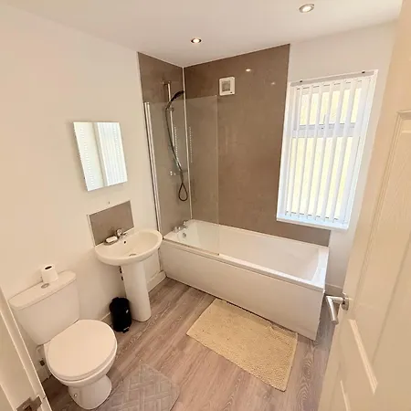 Casa de hóspedes Two Well Presented En-suite Bedrooms For Rent Barrow-in-Furness